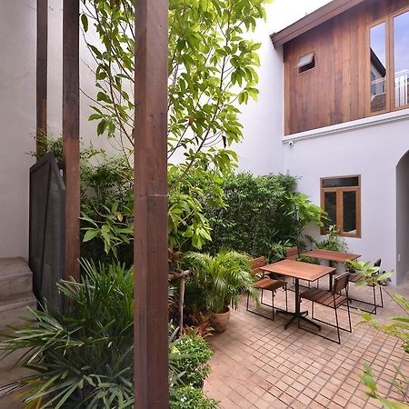 Neighbor Phuthon Bed and Breakfast Bangkok Exteriör bild