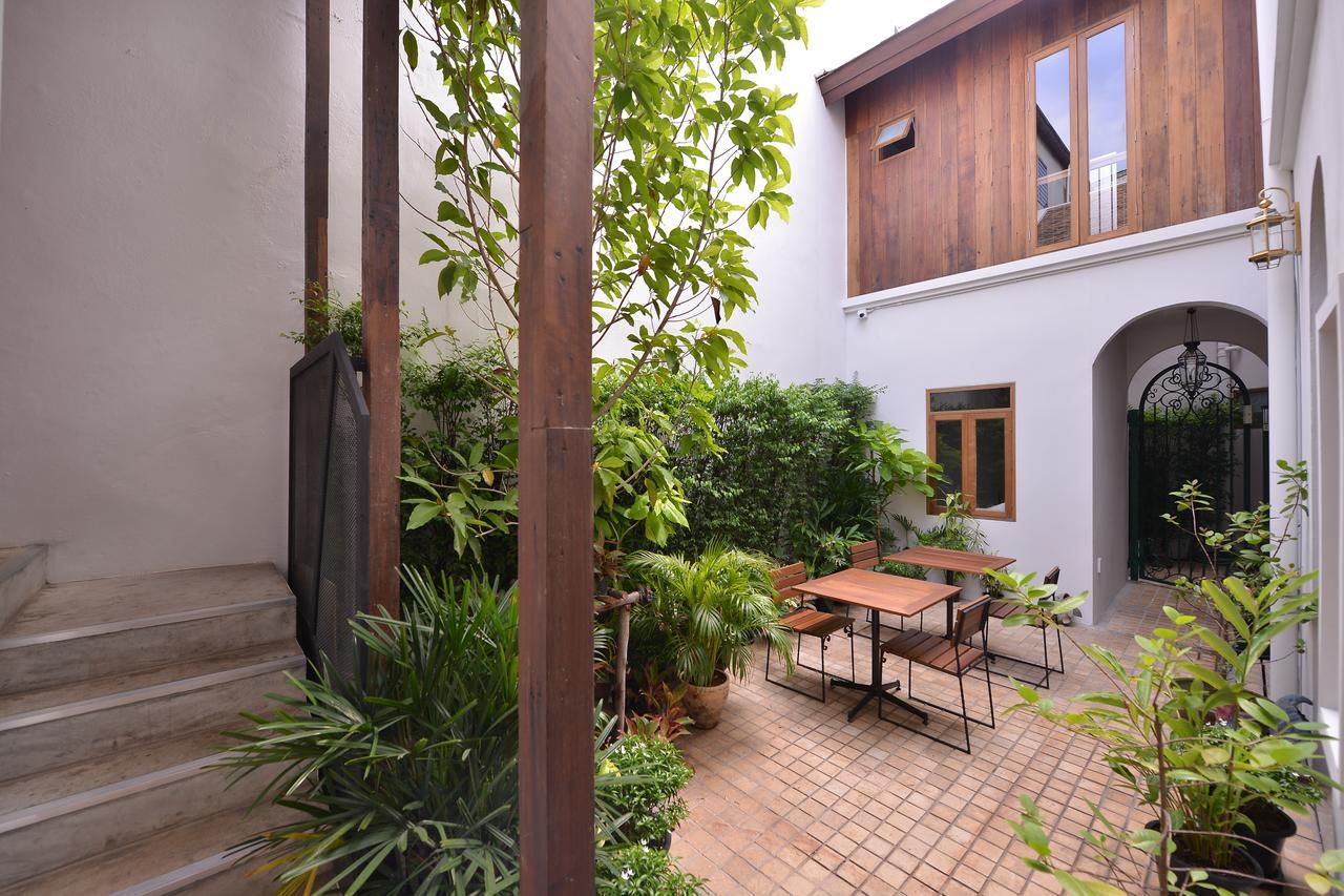 Neighbor Phuthon Bed and Breakfast Bangkok Exteriör bild